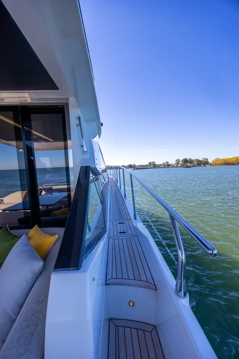 Slide: The Image of Azimut S6 2019 - 57