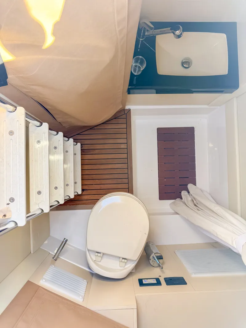 Slide: The Image of Azimut S6 2019 - 77
