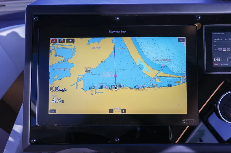 Slide: The Image of Azimut S6 2019 - 9