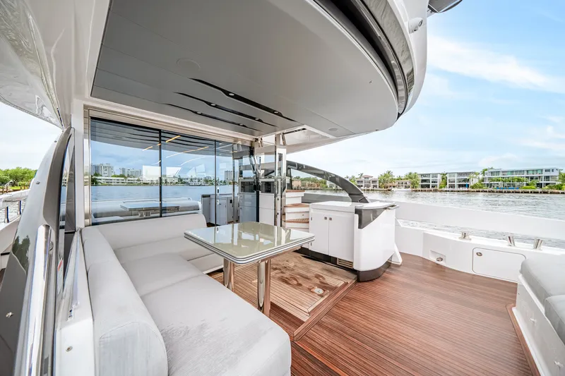 Slide: The Image of Azimut S7 2026 - 60