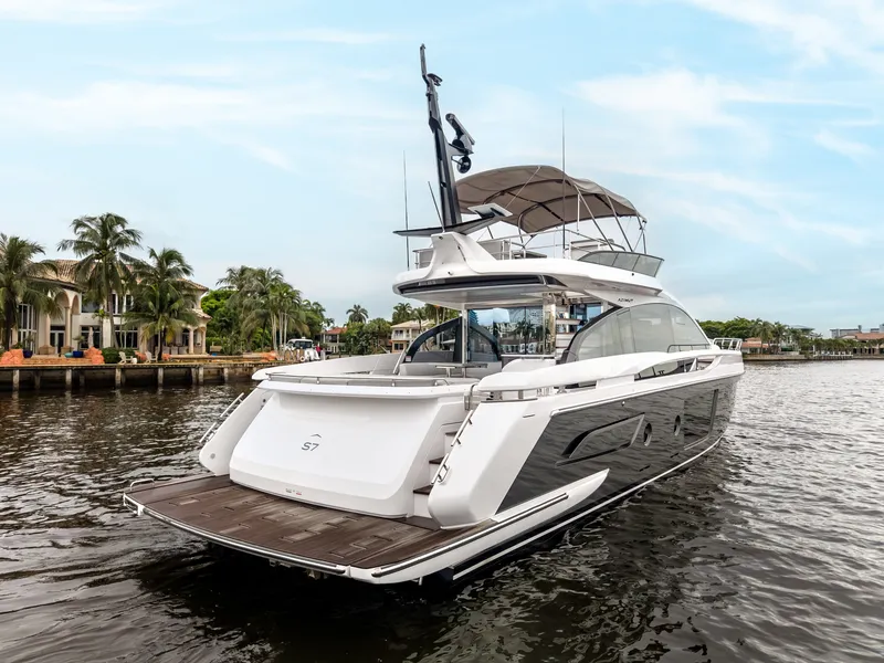 Slide: The Image of Azimut S7 2026 - 13