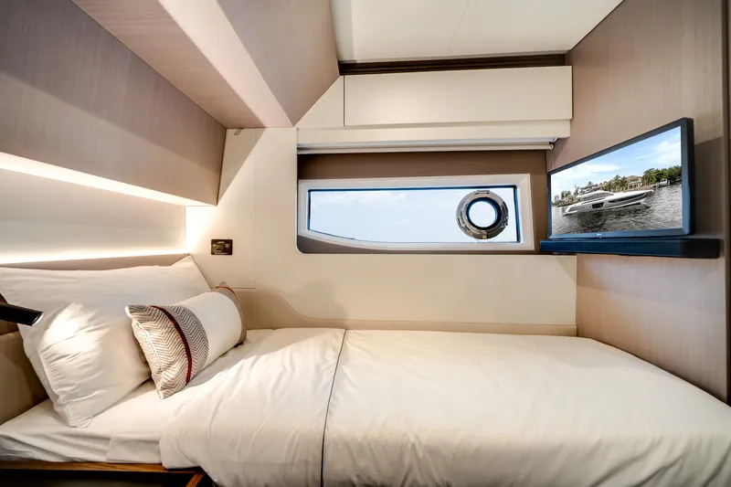 Slide: The Image of Azimut S7 2026 - 23