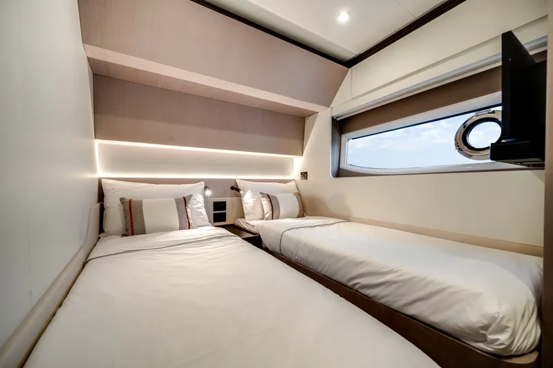 Slide: The Image of Azimut S7 2026 - 22