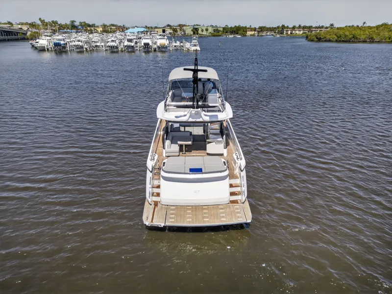 Slide: The Image of Azimut S7 2026 - 6