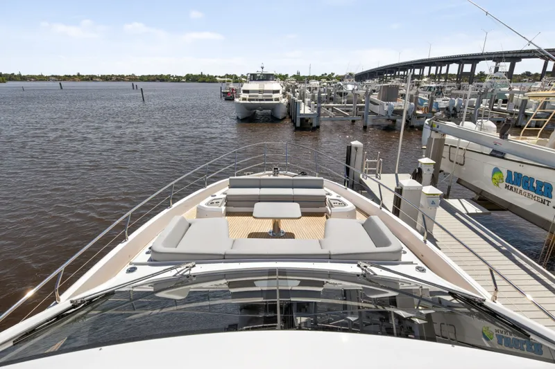 Slide: The Image of Azimut S7 2026 - 26