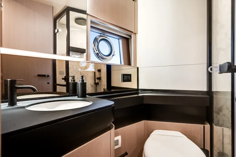 Slide: The Image of Azimut S7 2026 - 24