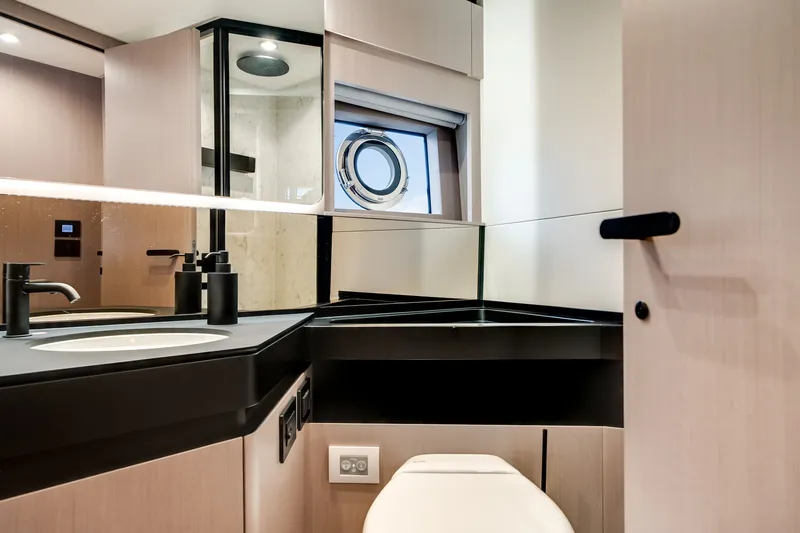 Slide: The Image of Azimut S7 2026 - 19