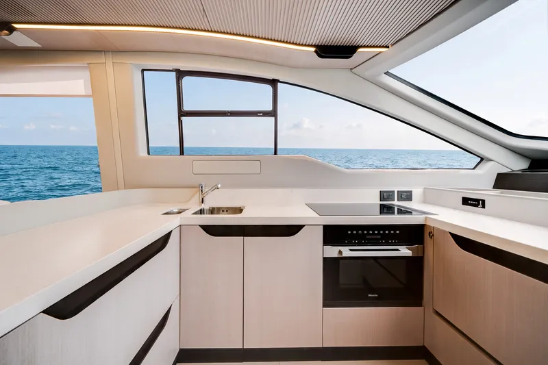 Slide: The Image of Azimut S7 2026 - 50