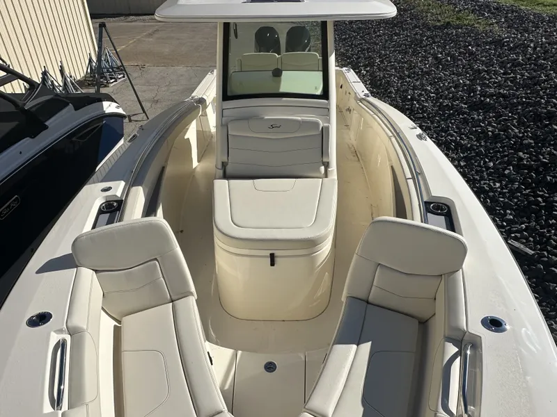 Slide: The Image of Scout 305 LXF 2025 - 15