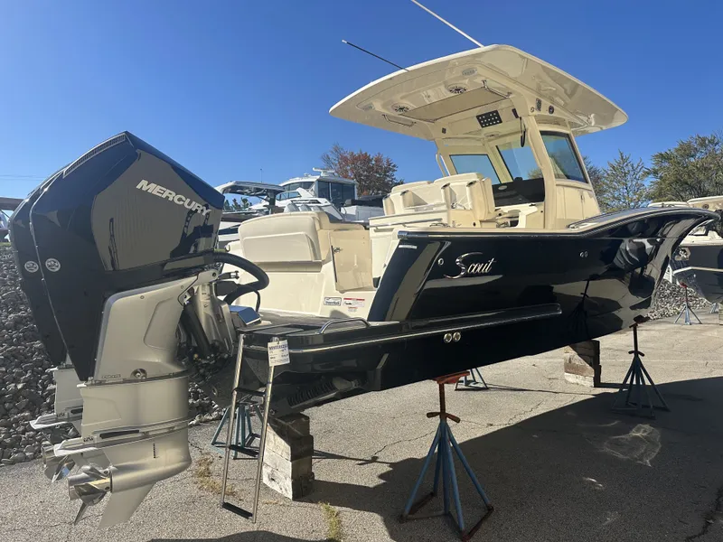 Slide: The Image of Scout 305 LXF 2025 - 4