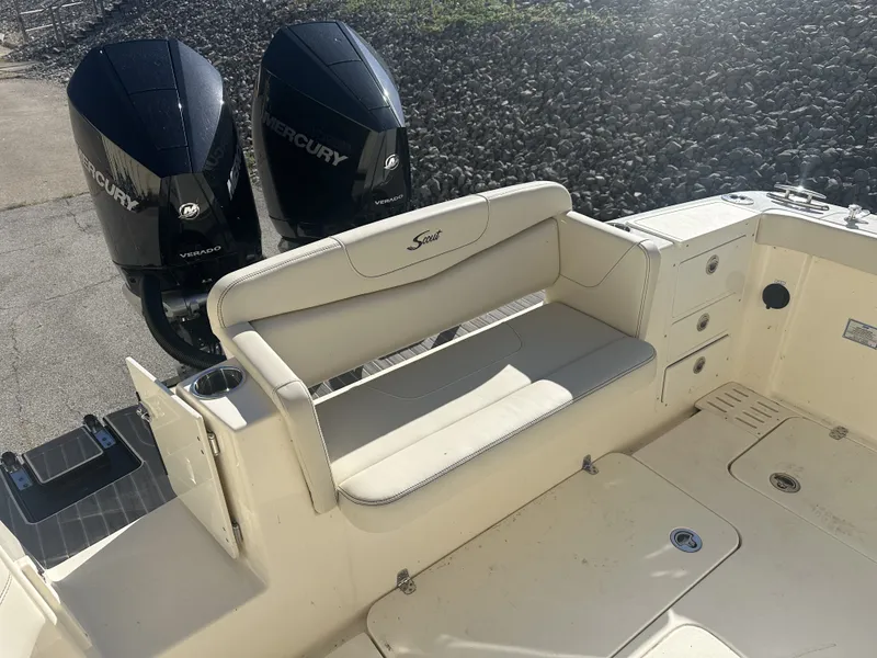 Slide: The Image of Scout 305 LXF 2025 - 7