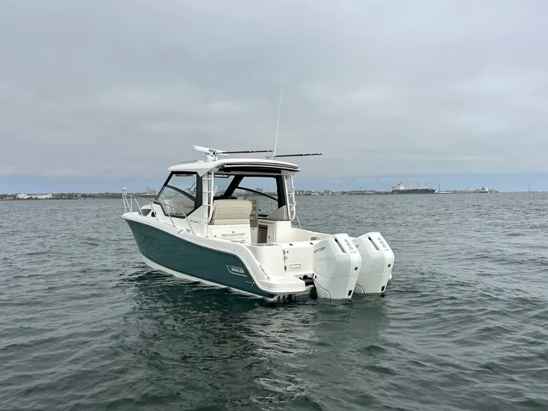 Slide: The Image of Boston Whaler 325 Conquest 2026 - 11