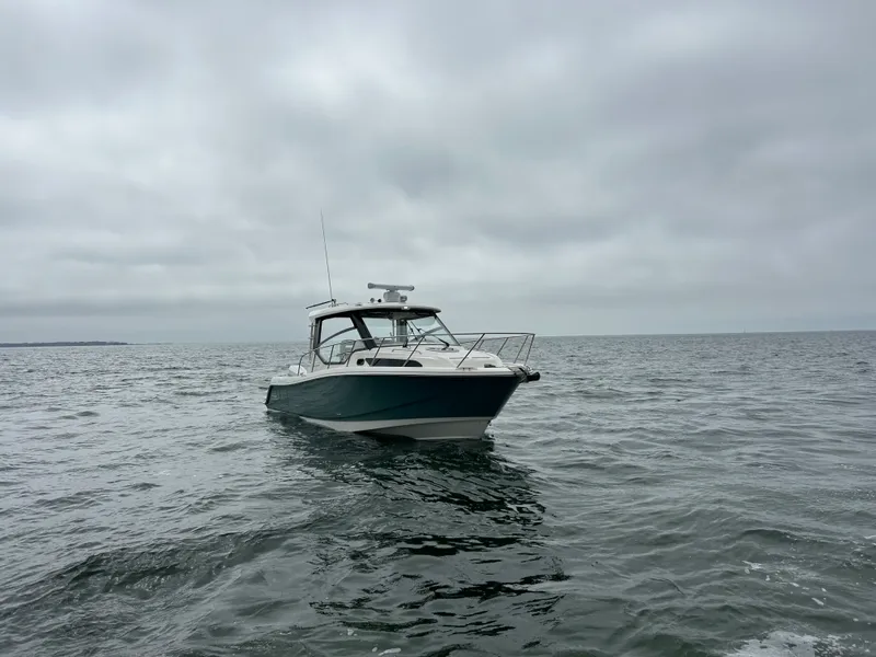 Slide: The Image of Boston Whaler 325 Conquest 2026 - 16