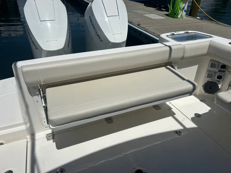 Slide: The Image of Boston Whaler 325 Conquest 2026 - 19
