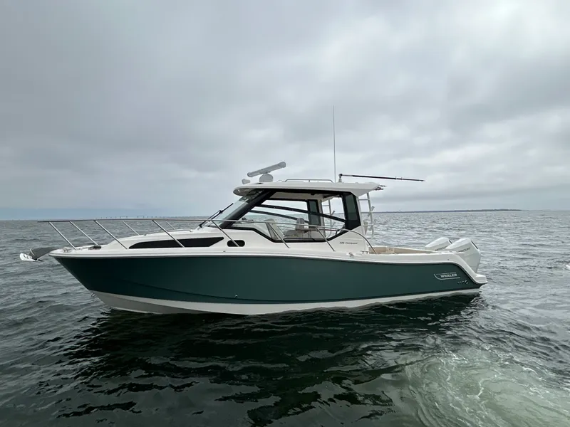 The Image of Boston Whaler 325 Conquest 2026 - undefined