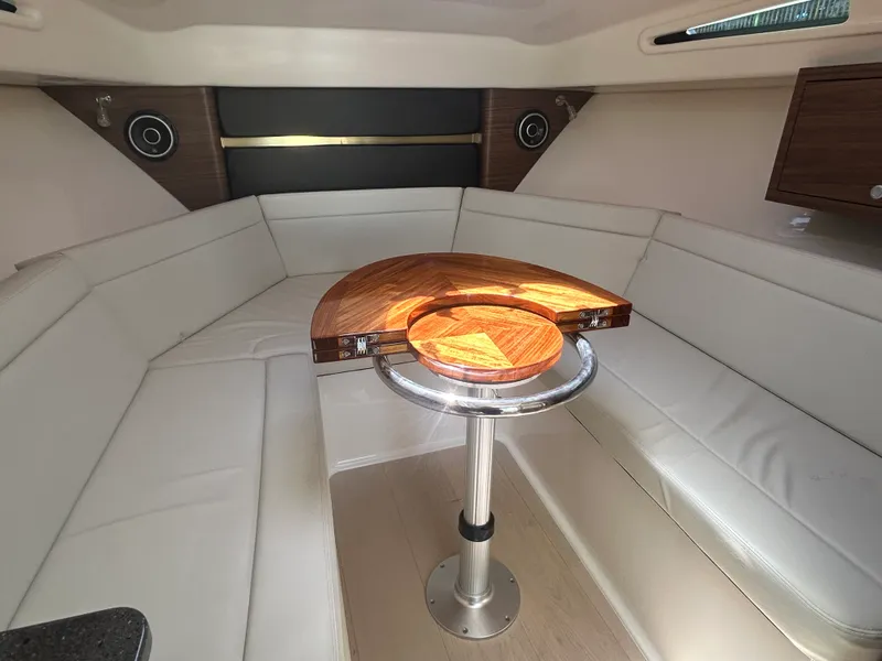 Slide: The Image of Boston Whaler 325 Conquest 2026 - 31