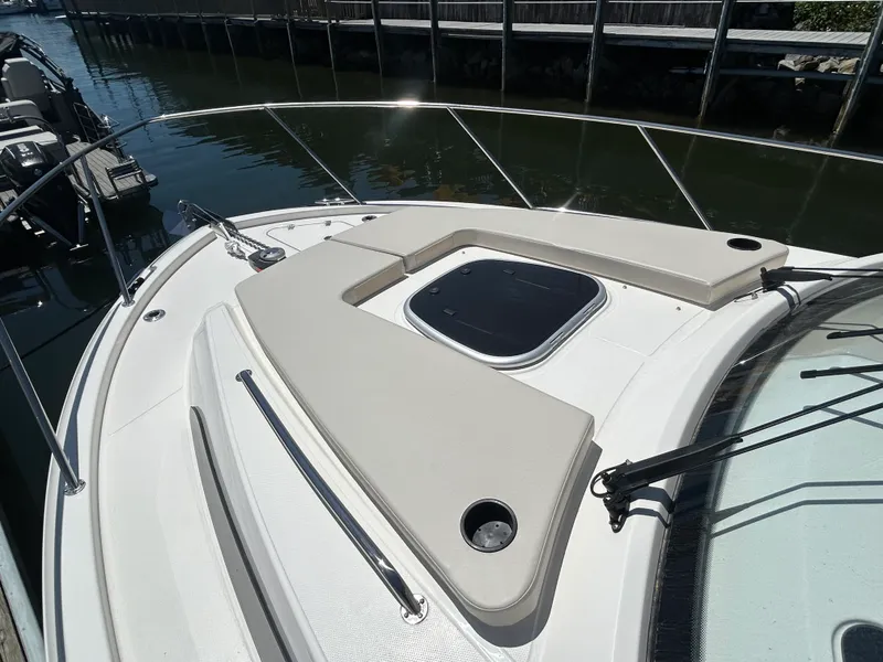 Slide: The Image of Boston Whaler 325 Conquest 2026 - 38