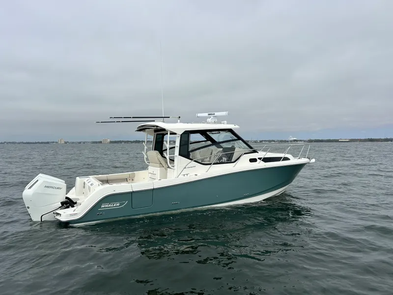 Slide: The Image of Boston Whaler 325 Conquest 2026 - 7