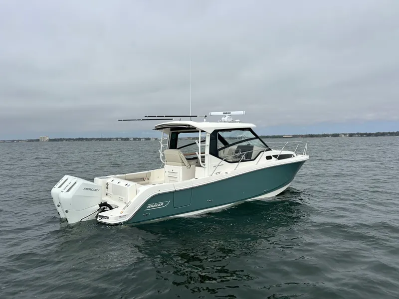 Slide: The Image of Boston Whaler 325 Conquest 2026 - 8