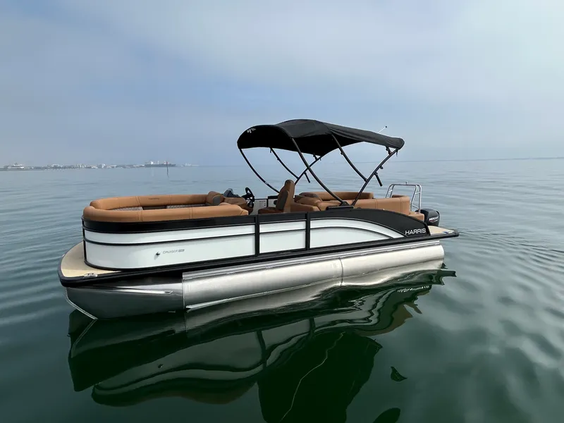 Slide: The Image of Harris Cruiser 230 2026 - 2