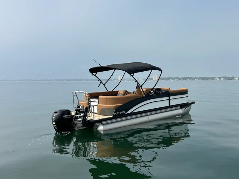 Slide: The Image of Harris Cruiser 230 2026 - 4