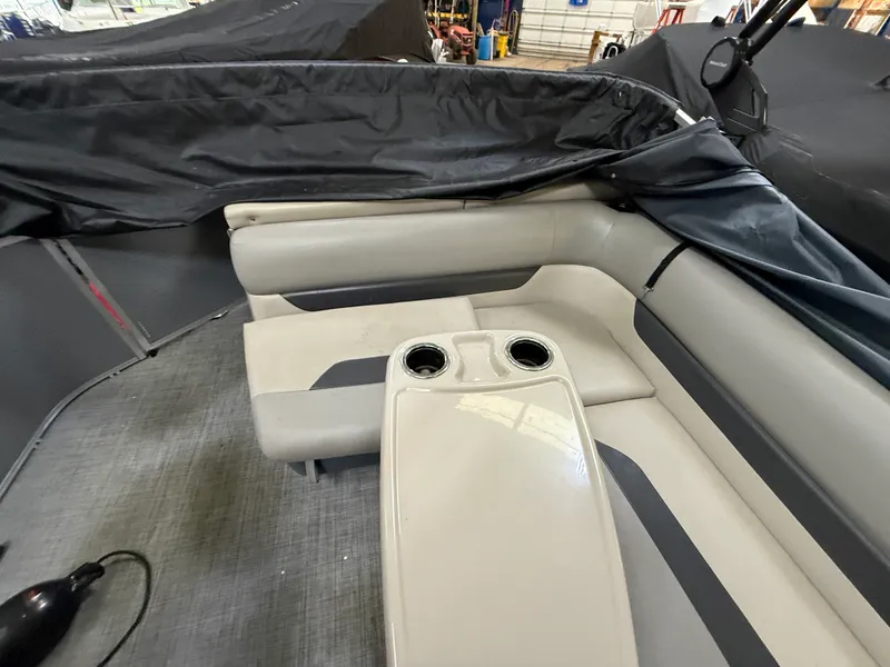 Slide: The Image of Princecraft SPORTFISHER 2022 - 11