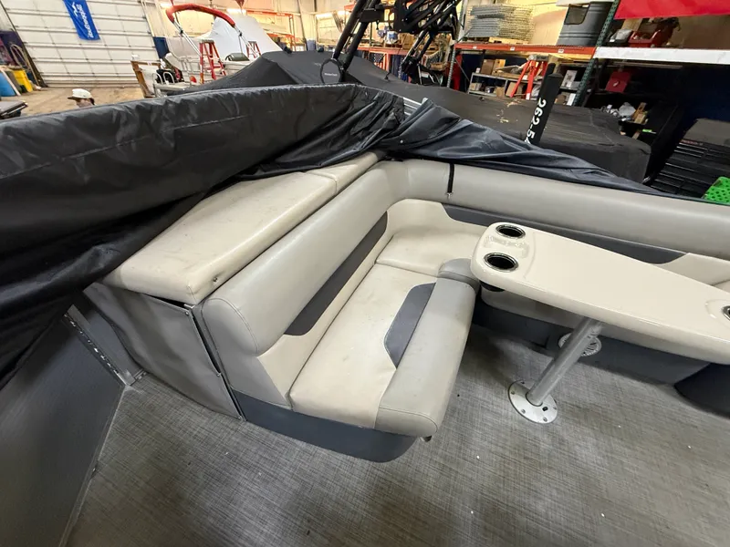 Slide: The Image of Princecraft SPORTFISHER 2022 - 12