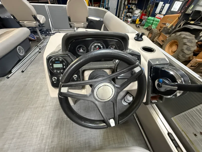 Slide: The Image of Princecraft SPORTFISHER 2022 - 15