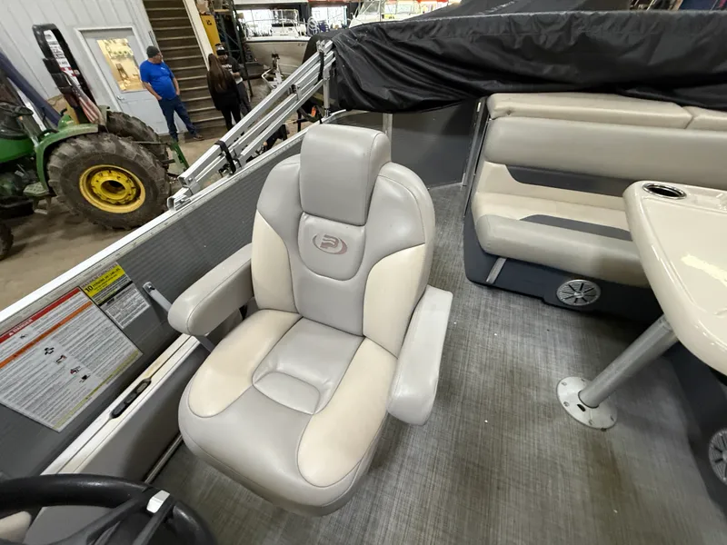 Slide: The Image of Princecraft SPORTFISHER 2022 - 17