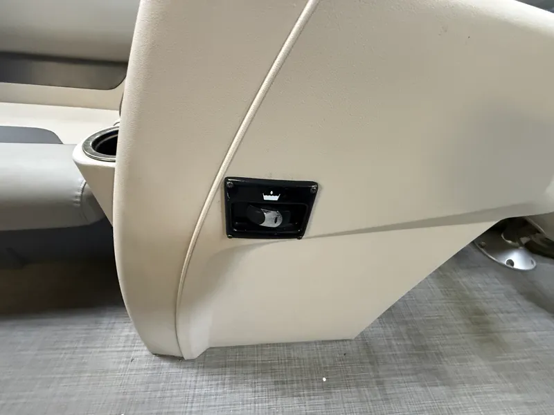 Slide: The Image of Princecraft SPORTFISHER 2022 - 20