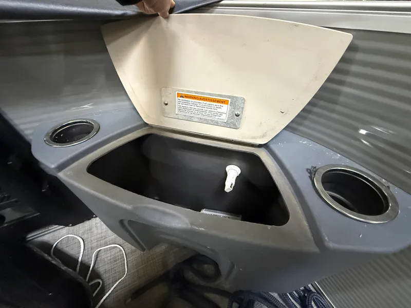 Slide: The Image of Princecraft SPORTFISHER 2022 - 21