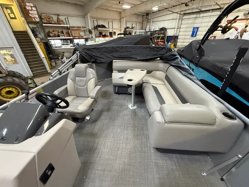 Slide: The Image of Princecraft SPORTFISHER 2022 - 9