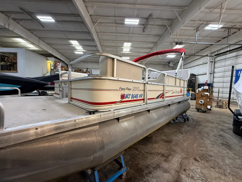 The Image of Sun Tracker FISHING DELUXE 20 2009 - undefined