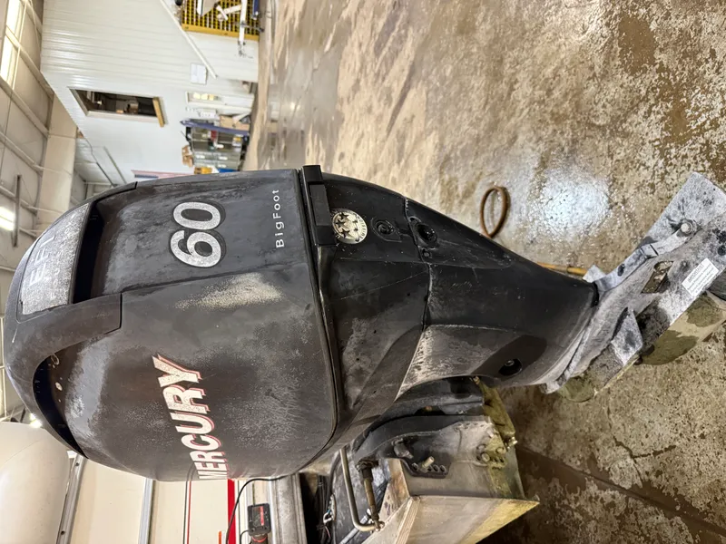 Slide: The Image of Sun Tracker FISHING DELUXE 20 2009 - 15