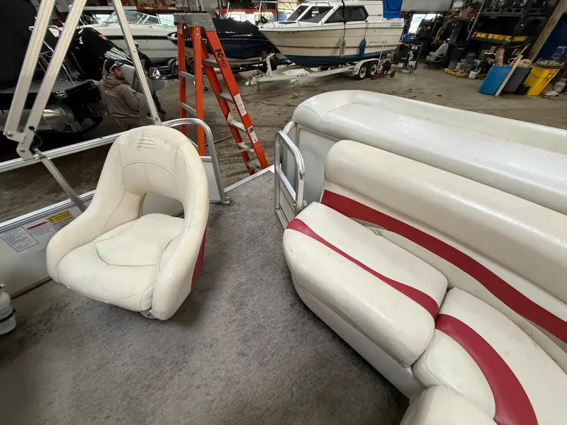 Slide: The Image of Sun Tracker FISHING DELUXE 20 2009 - 6