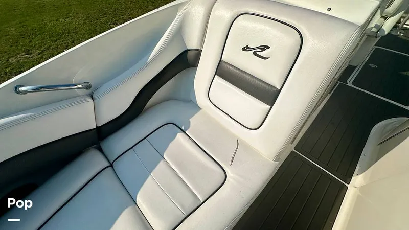Slide: The Image of Bow Seating - 16607012