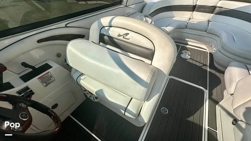 Slide: The Image of Captain's Chair - 16607008