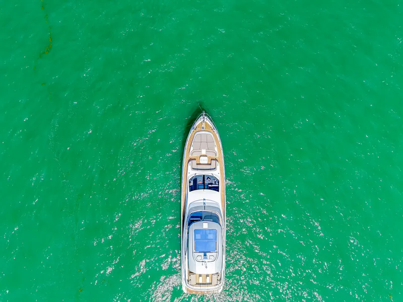 Slide: The Image of Azimut 78 FLY 2025 - 18