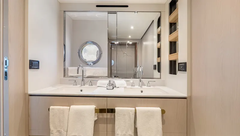 Slide: The Image of Azimut 78 FLY 2025 - 26