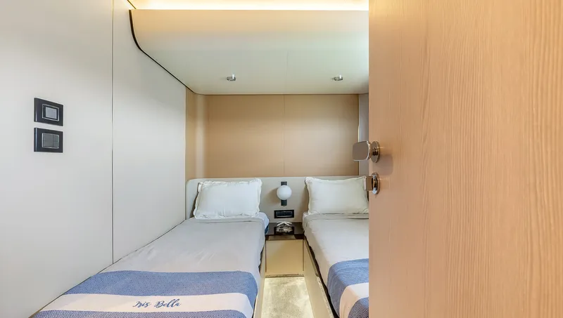 Slide: The Image of Azimut 78 FLY 2025 - 28