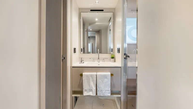 Slide: The Image of Azimut 78 FLY 2025 - 31