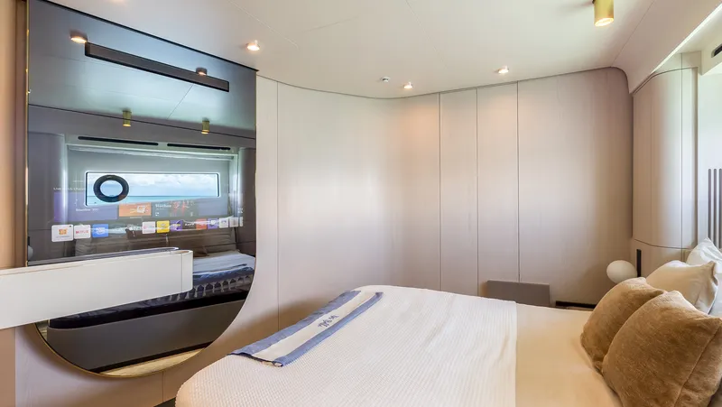 Slide: The Image of Azimut 78 FLY 2025 - 41