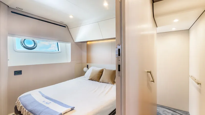 Slide: The Image of Azimut 78 FLY 2025 - 47