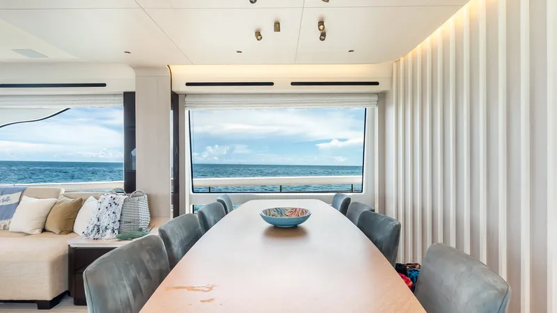 Slide: The Image of Azimut 78 FLY 2025 - 61