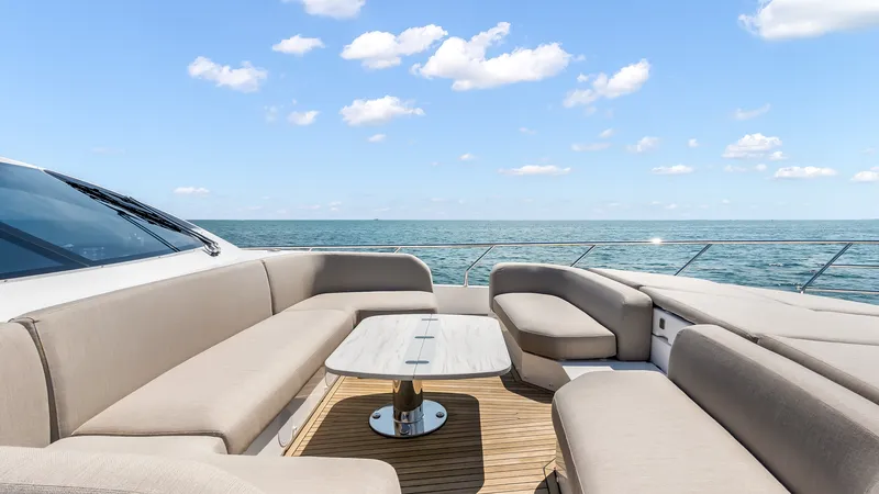 Slide: The Image of Azimut 78 FLY 2025 - 69