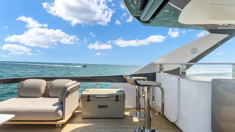 Slide: The Image of Azimut 78 FLY 2025 - 77