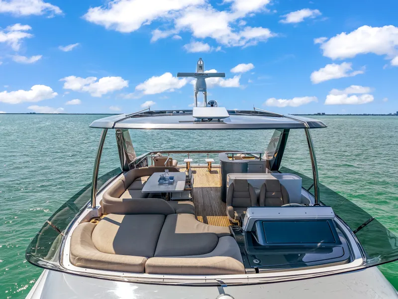 Slide: The Image of Azimut 78 FLY 2025 - 8