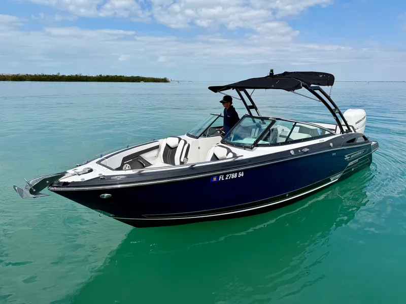 Slide: The Image of Monterey 275 SS 2021 - 5