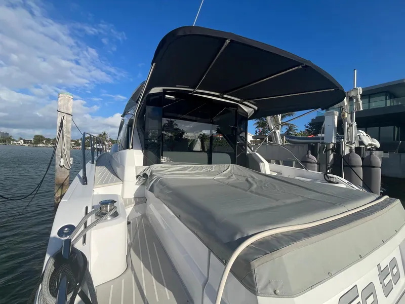 Slide: The Image of Azimut ATLANTIS 51 2025 - 16