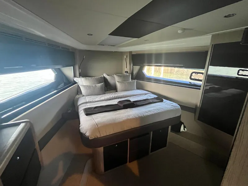 Slide: The Image of Azimut ATLANTIS 51 2025 - 23